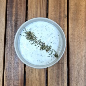 Yoghurt-komkommer saus
